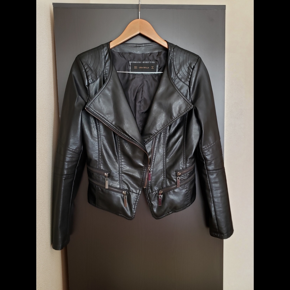 Faux Leather Cropped Jacket. Size M